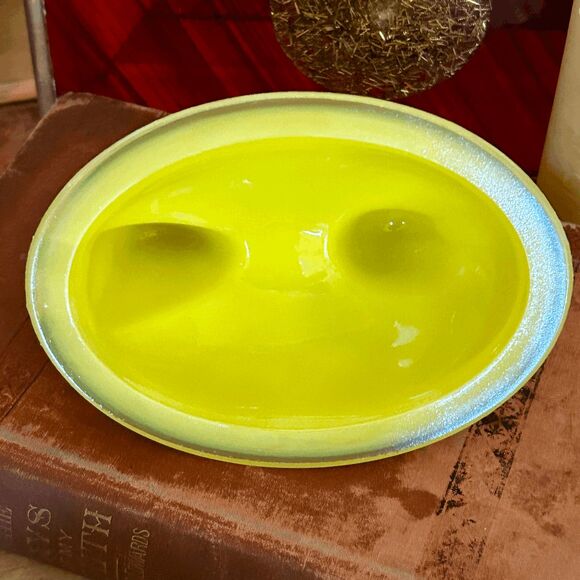 Carnival Dandelion Yellow Rooster on Nest – Westmoreland Mold – UV Reactive – Ro - Picture 5 of 5